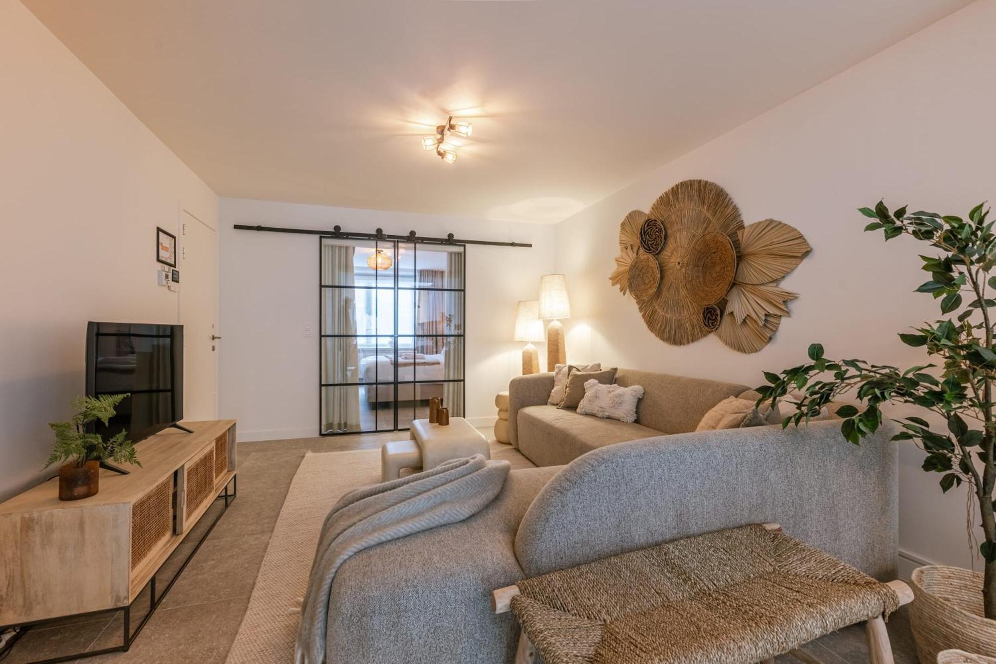 Huswell - Cosy Bohemian Decorated With Terrace Appartement Oostende